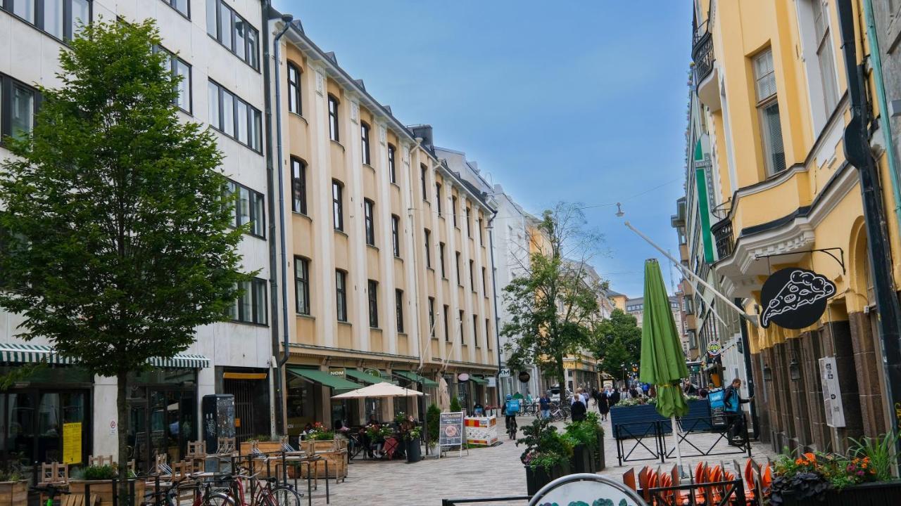 Nice Studio Apartment On A Pedestrian Street Helsínquia Exterior foto